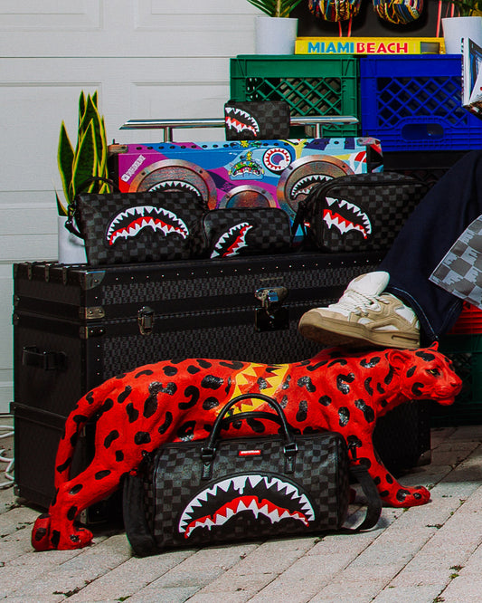 SPRAYGROUND® TOILETRY SHARKS IN PARIS THUNDERDRIP TOILETRY BRICK