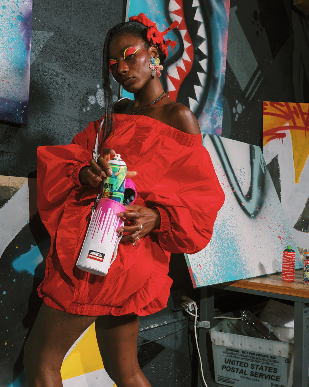 SPRAYGROUND® SPRAY PAINT CAN HOLDER WYNWOOD WALLS COLLAB WATER BOTTLE OR SPRAYCAN HOLDER (WHT/PNK)