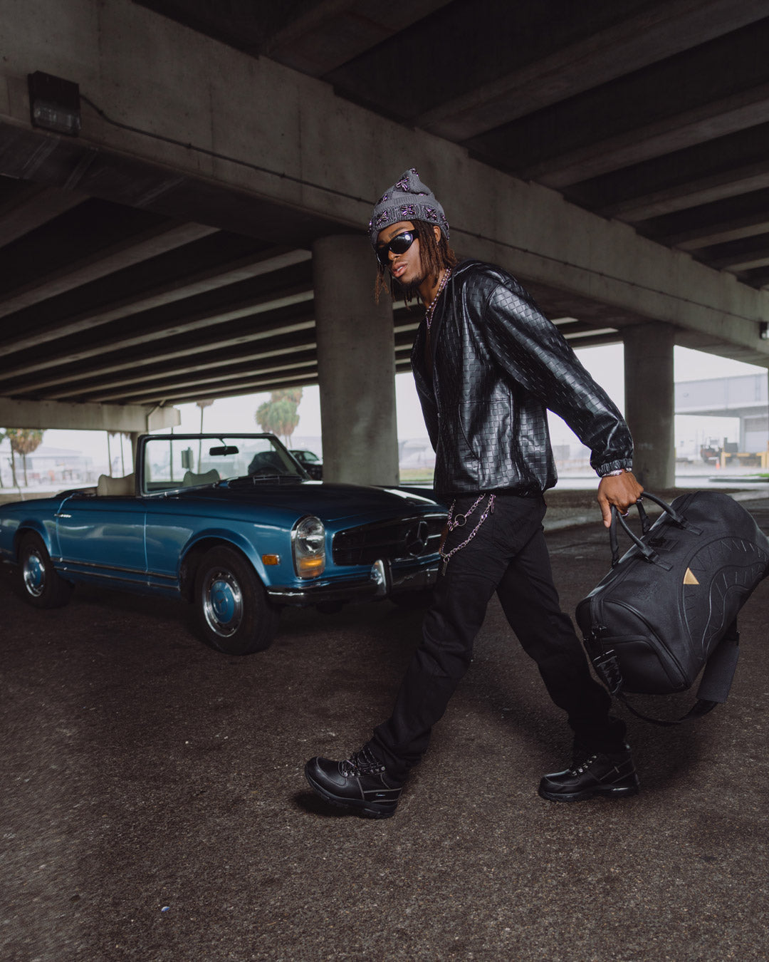 SPRAYGROUND® DUFFLE THE GOLDEN FANG SHARK DUFFLE
